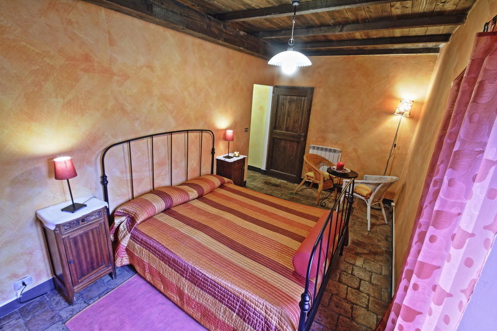 زوكّا Antica Locanda La Canonica الغرفة الصورة
